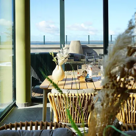 Penthouse Deluxe *